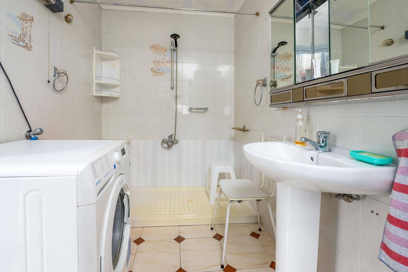 3 bedroom Flat for sale in Seville city - € 165,000 (Ref: 9379147)