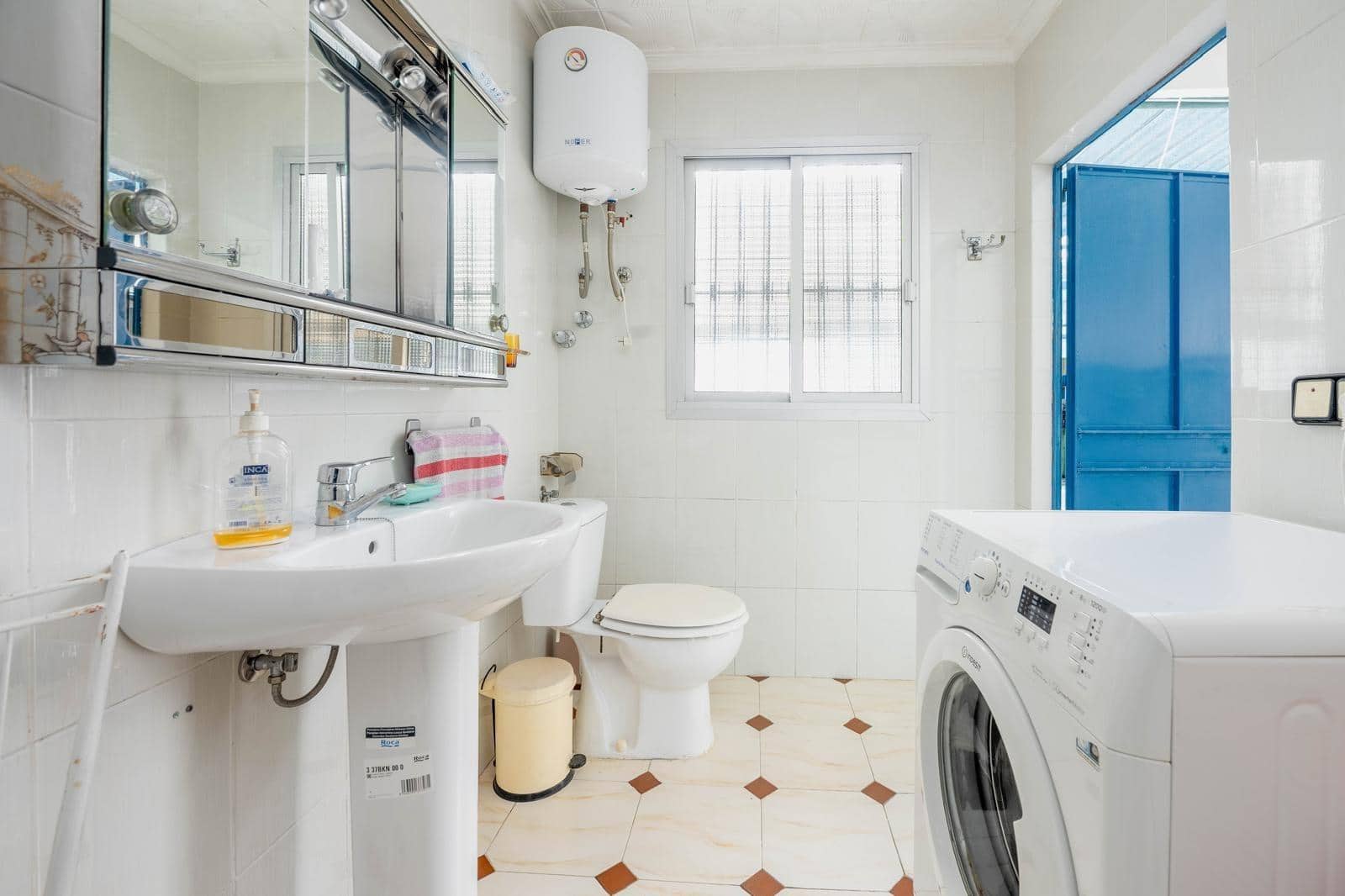 3 bedroom Flat for sale in Seville city - € 165,000 (Ref: 9379147)