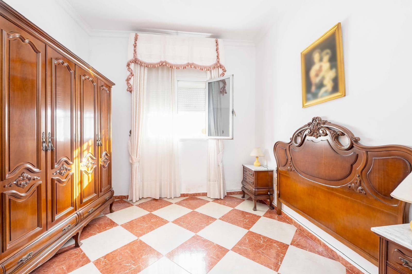 3 bedroom Flat for sale in Seville city - € 165,000 (Ref: 9379147)