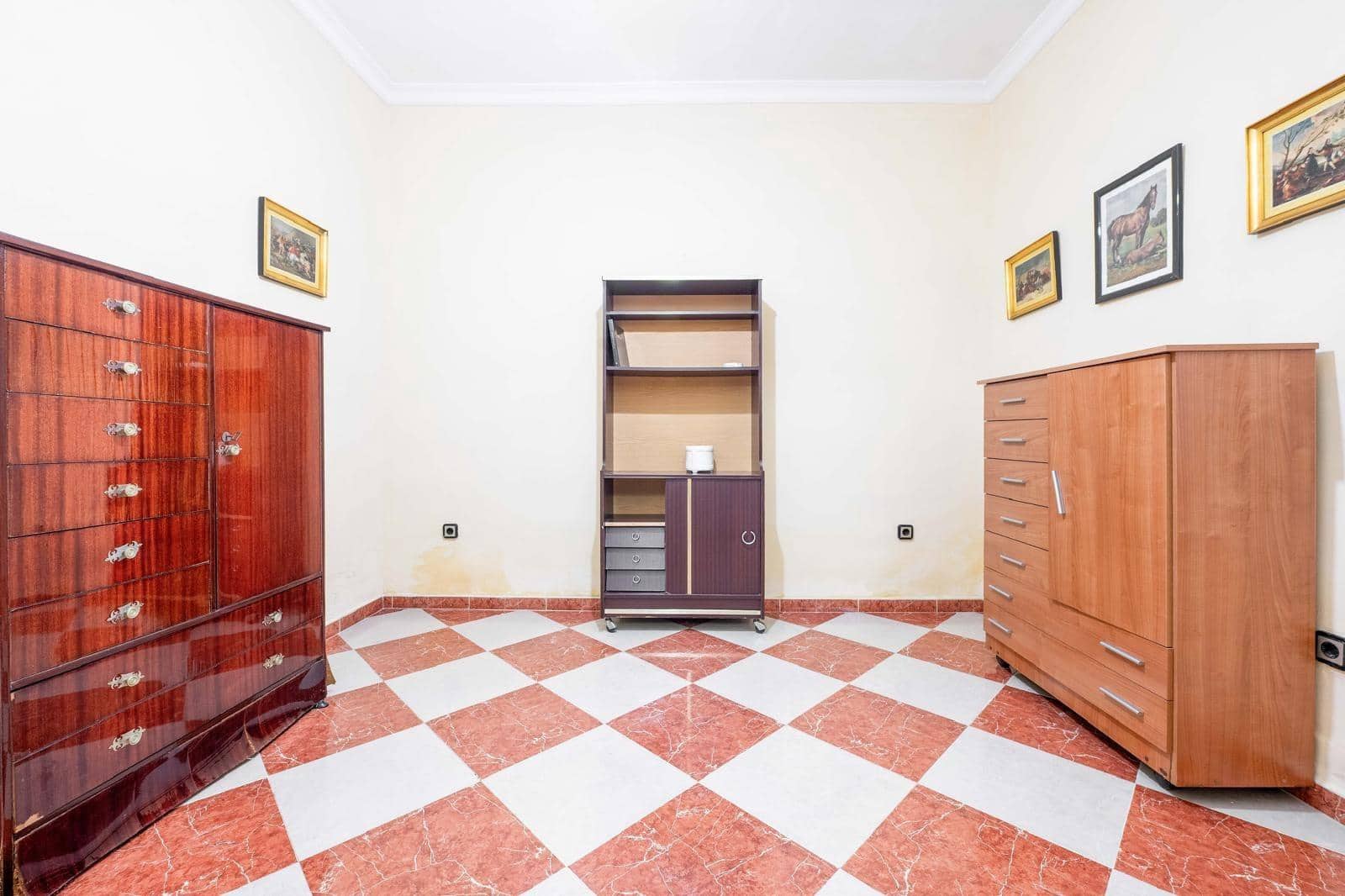 3 bedroom Flat for sale in Seville city - € 165,000 (Ref: 9379147)