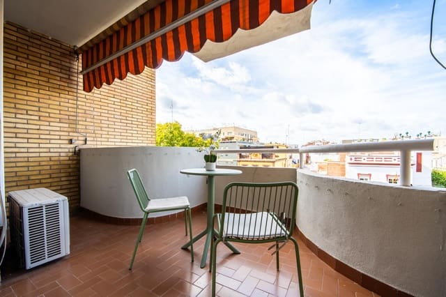Piso de 4 habitaciones en Nervión, Sevilla ciudad en venta con garaje - 510.000 € (Ref: 9383054)