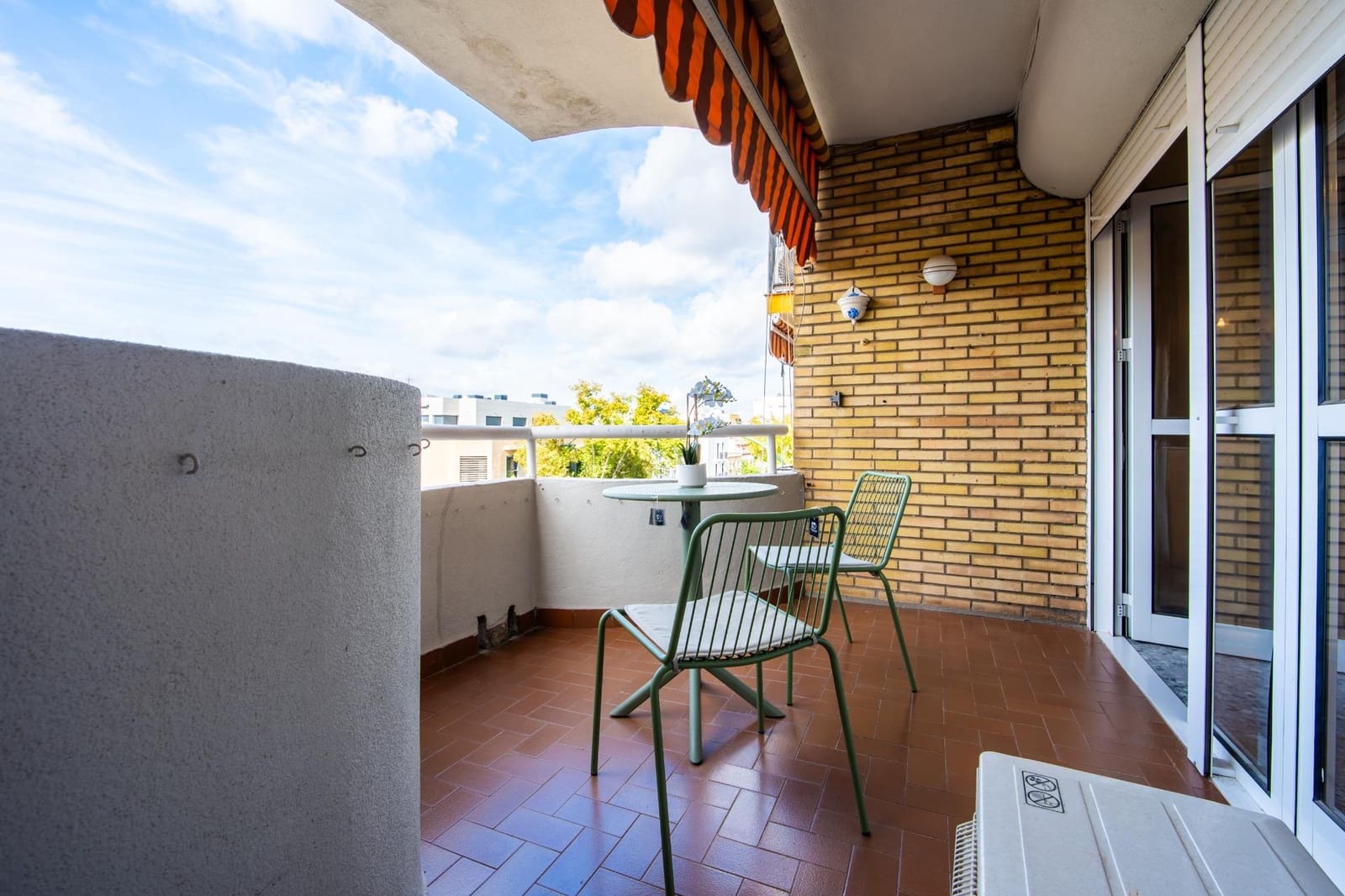 4 bedroom Flat for sale in Seville city with garage - € 510,000 (Ref: 9383054)