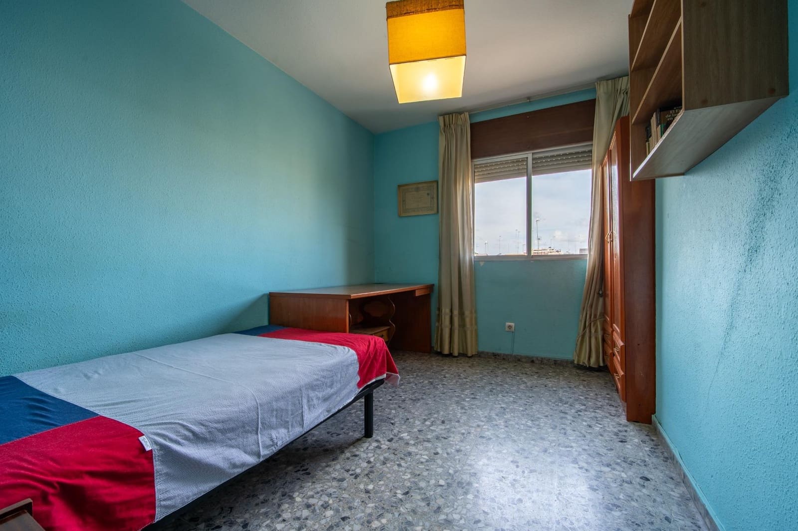 4 bedroom Flat for sale in Seville city with garage - € 480,000 (Ref: 9383054)