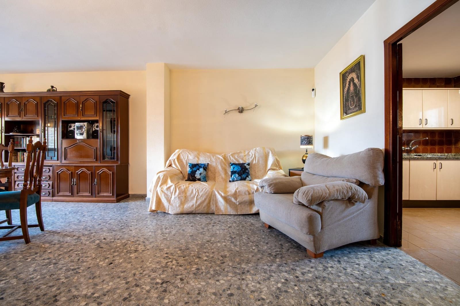 4 bedroom Flat for sale in Seville city with garage - € 480,000 (Ref: 9383054)