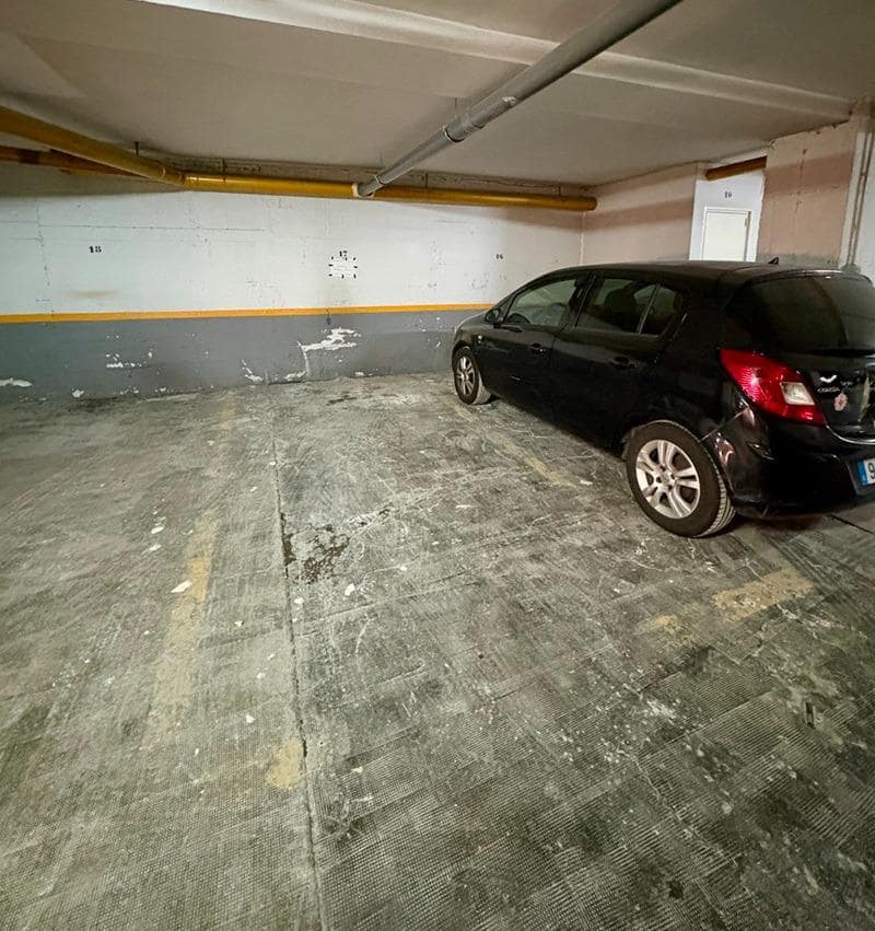 4 Zimmer Wohnung zu verkaufen in Sevilla Stadt mit Garage - 480.000 € (Ref: 9383054)