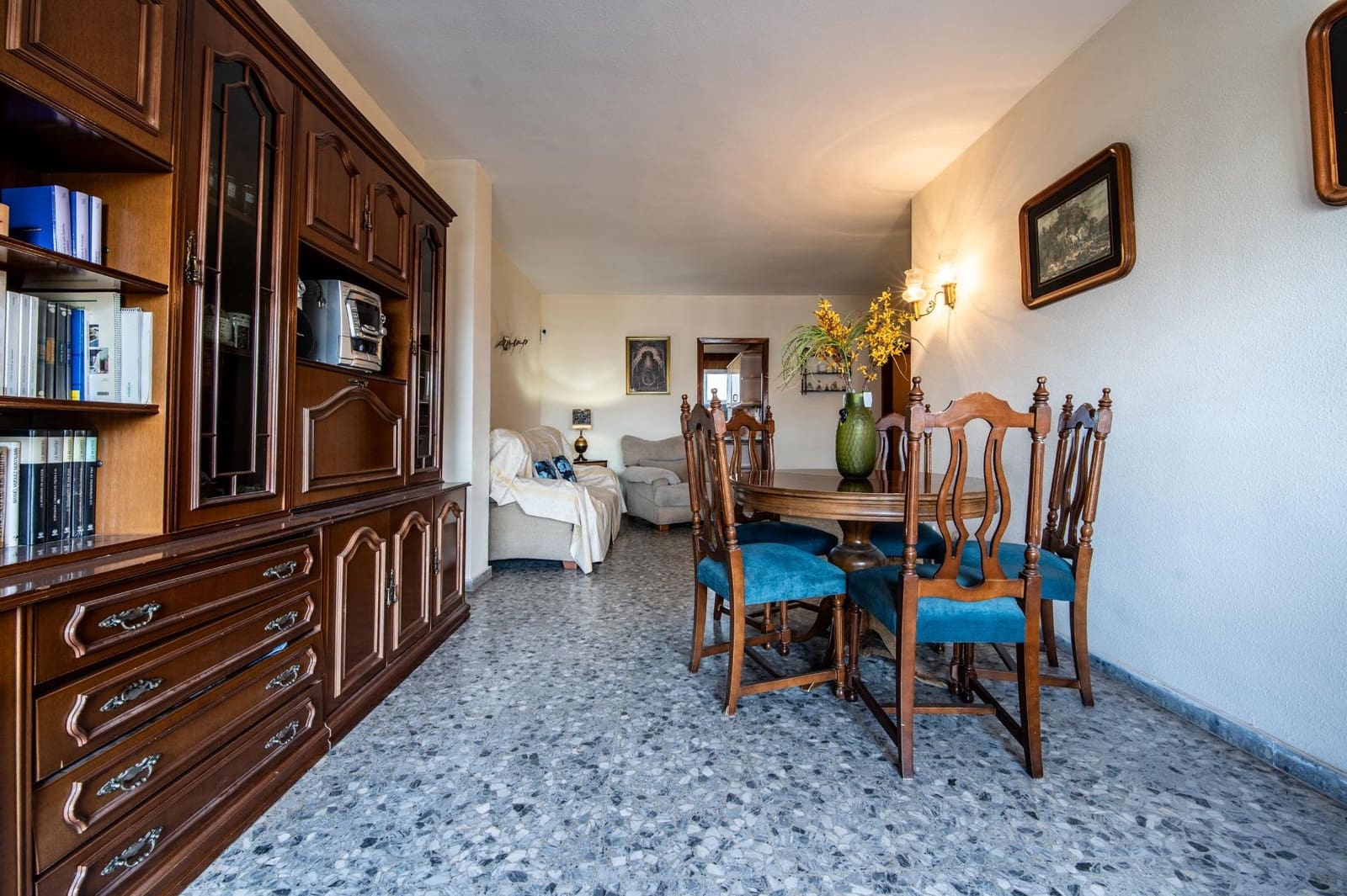 4 Zimmer Wohnung zu verkaufen in Sevilla Stadt mit Garage - 480.000 € (Ref: 9383054)