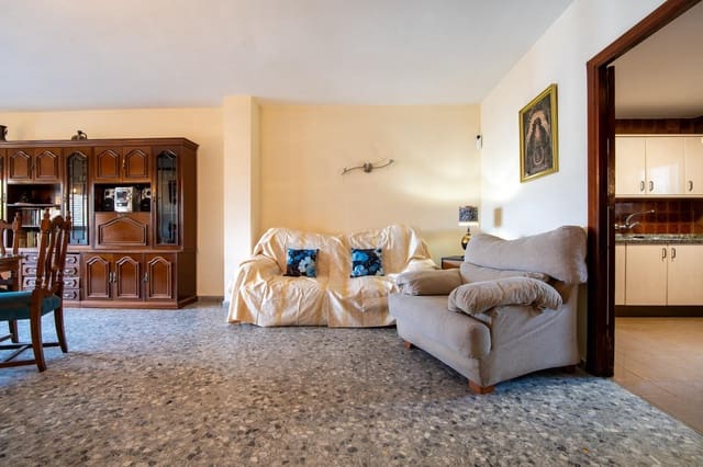 4 soveværelse Lejlighed til salg i Nervión, Sevilla by med garage - € 460.000 (Ref: 9383054)