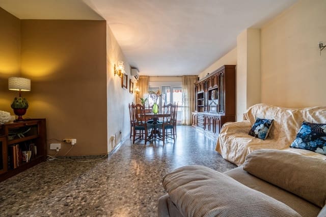 Piso de 4 habitaciones en Nervión, Sevilla ciudad en venta con garaje - 460.000 € (Ref: 9383054)