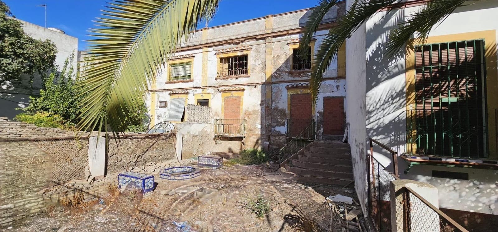 Terraced Villa for sale in La Algaba - € 135,000 (Ref: 9391003)