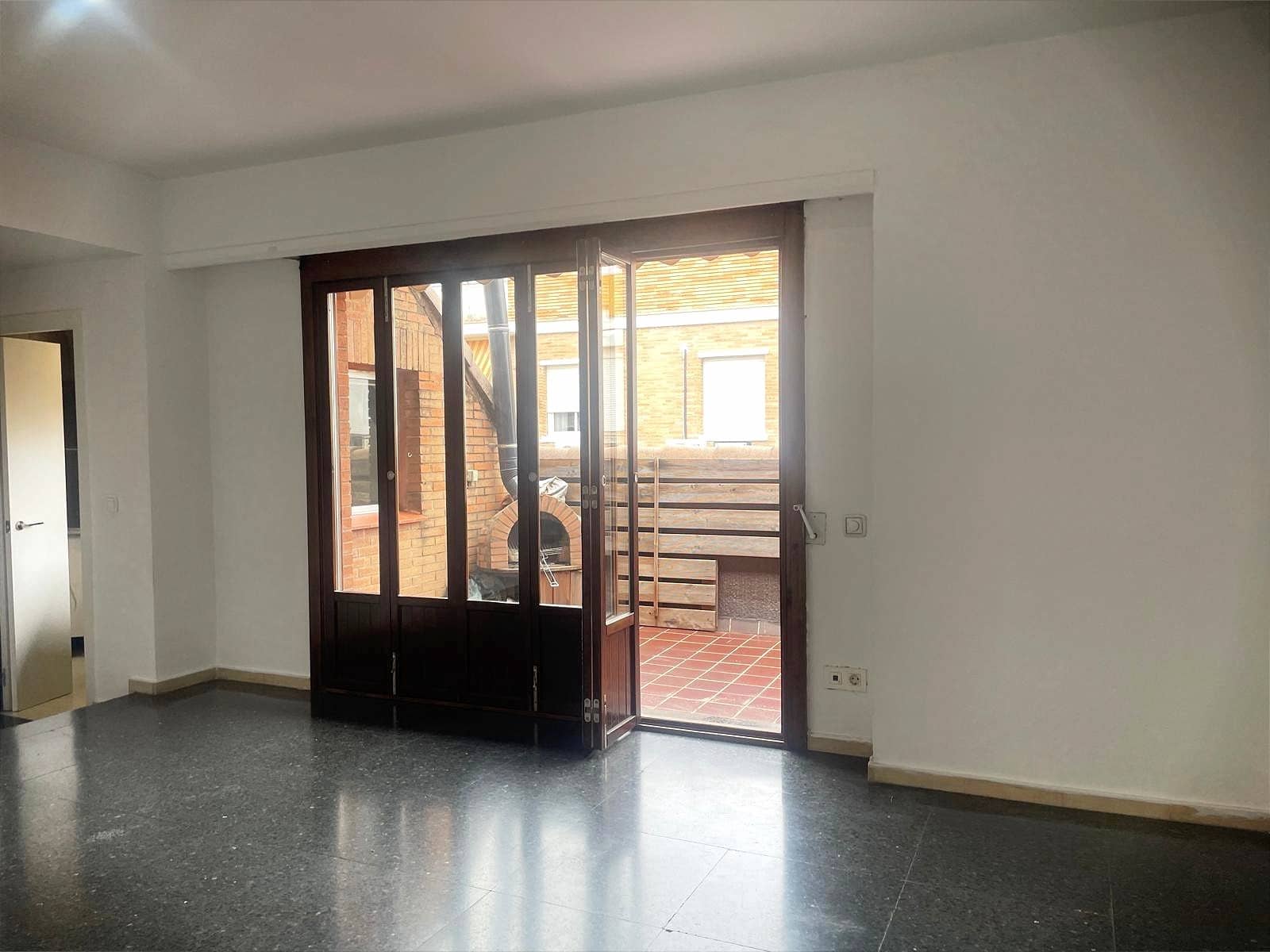 2 slaapkamer Appartement te huur in Sevilla stad - € 1.200 (Ref: 9391004)