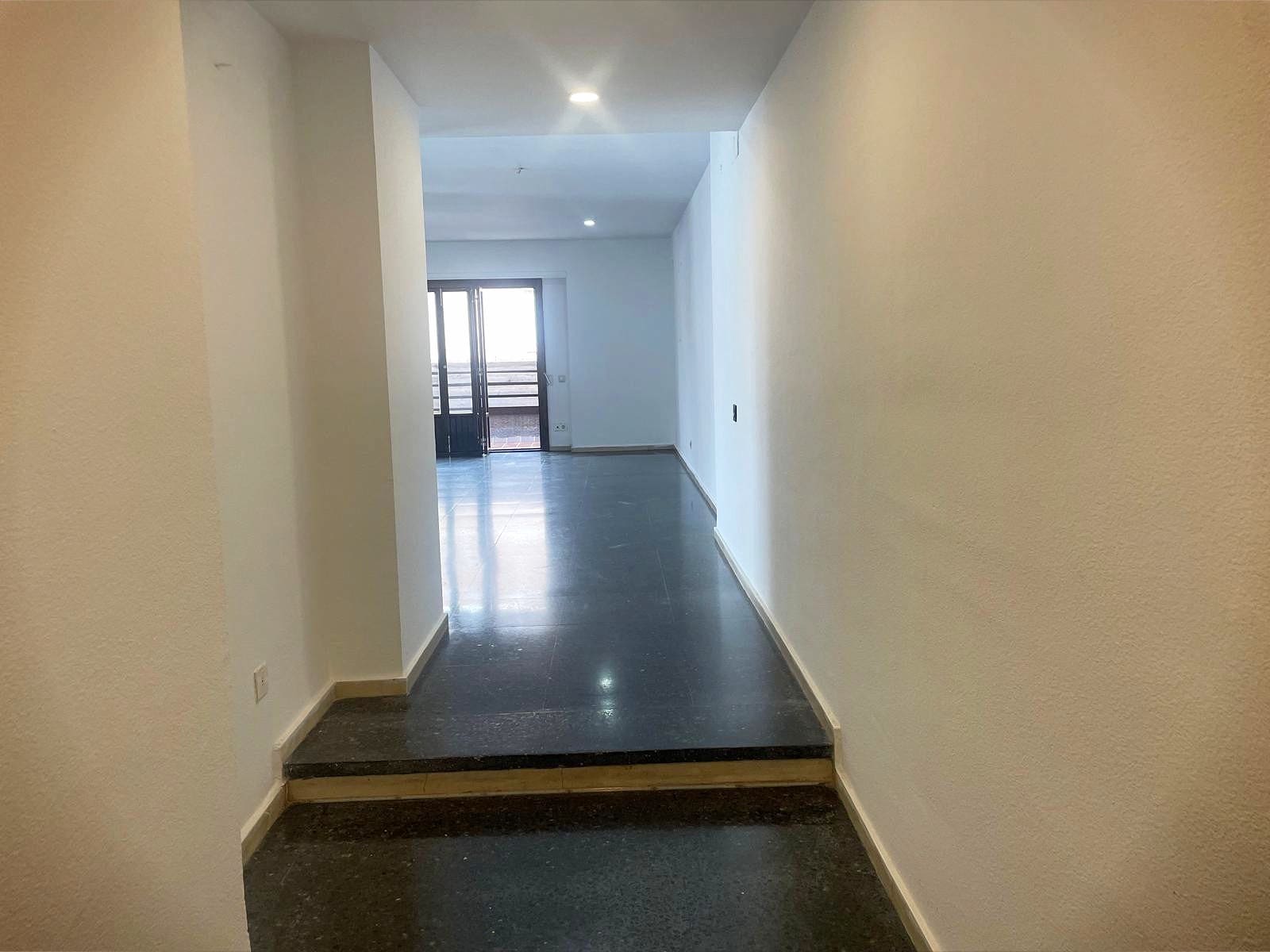 2 slaapkamer Appartement te huur in Sevilla stad - € 1.200 (Ref: 9391004)