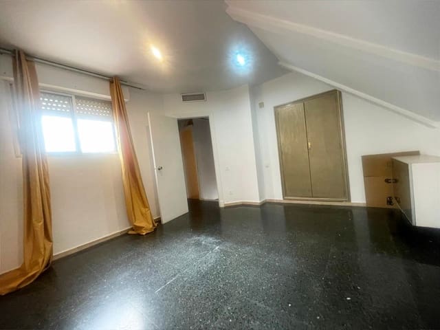 2 slaapkamer Appartement te huur in Sevilla stad - € 1.200 (Ref: 9391004)