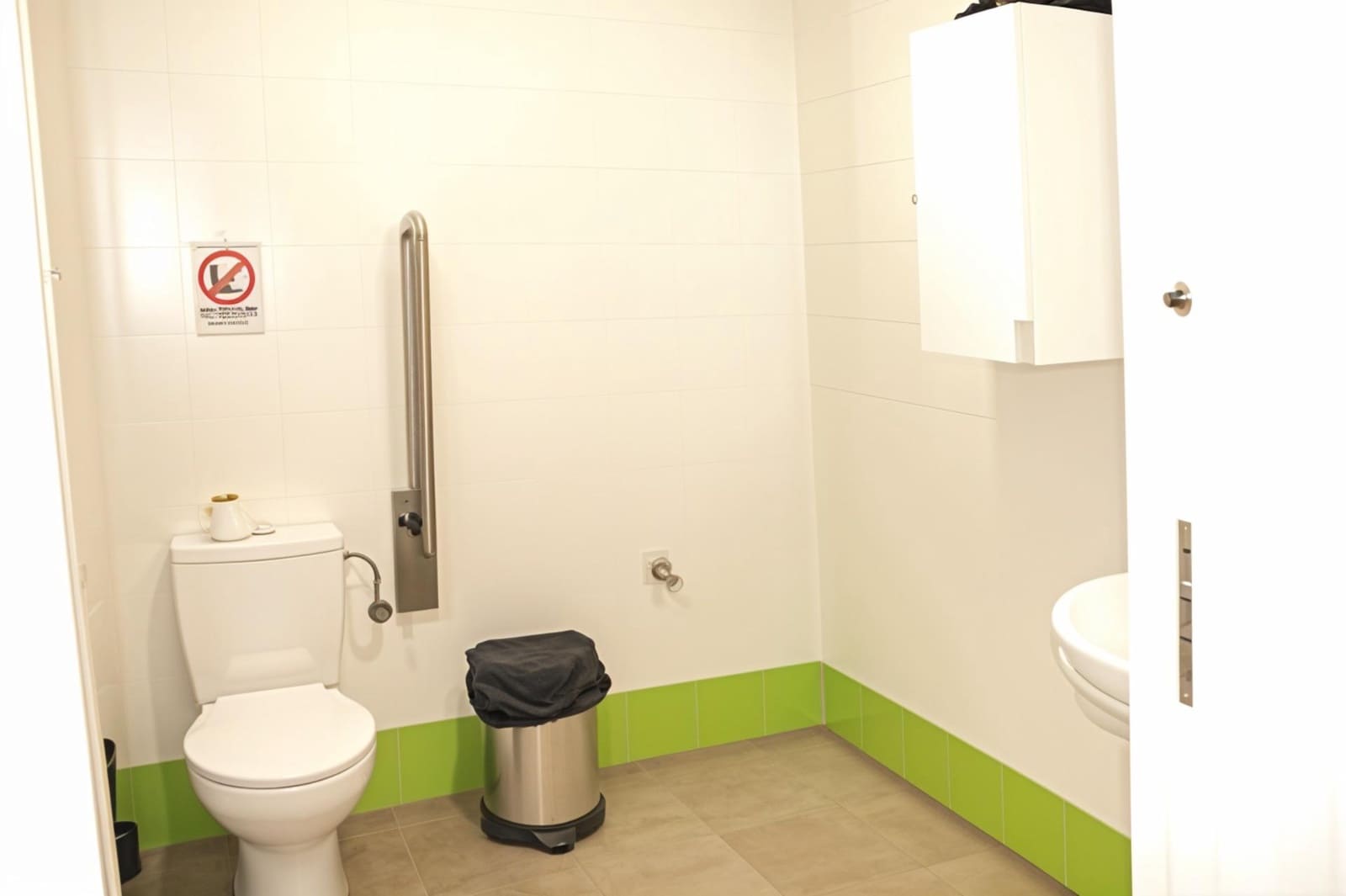 Business for sale in Alcala de Guadaira - € 282,000 (Ref: 9391005)