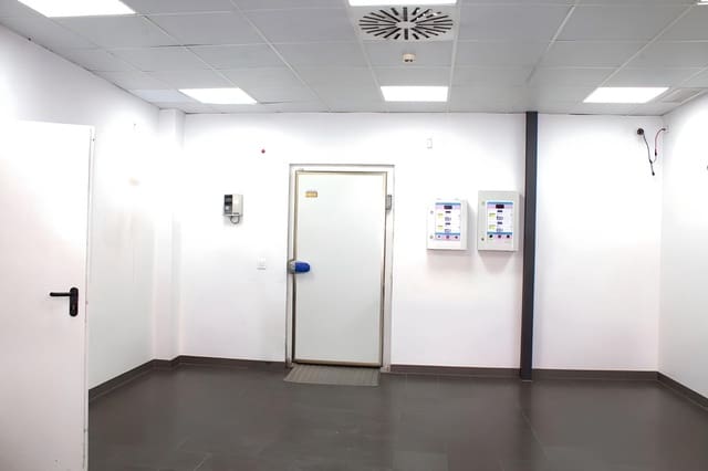 Virksomhed til salg i Alcalá de Guadaira - € 282.000 (Ref: 9391005)