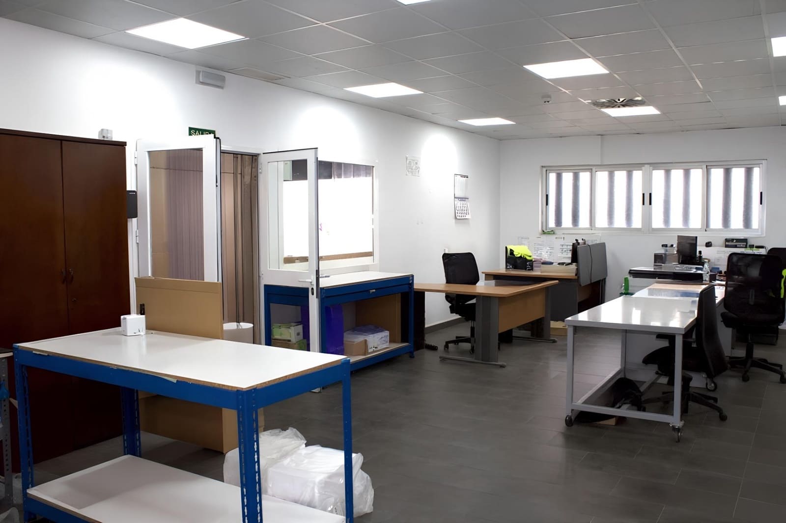 Business for sale in Alcala de Guadaira - € 282,000 (Ref: 9391005)