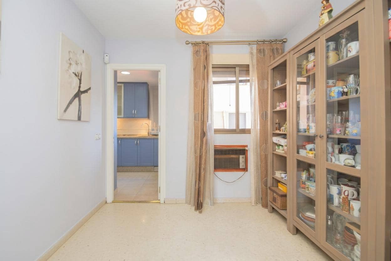 3 bedroom Flat for sale in Seville city - € 210,000 (Ref: 9391006)