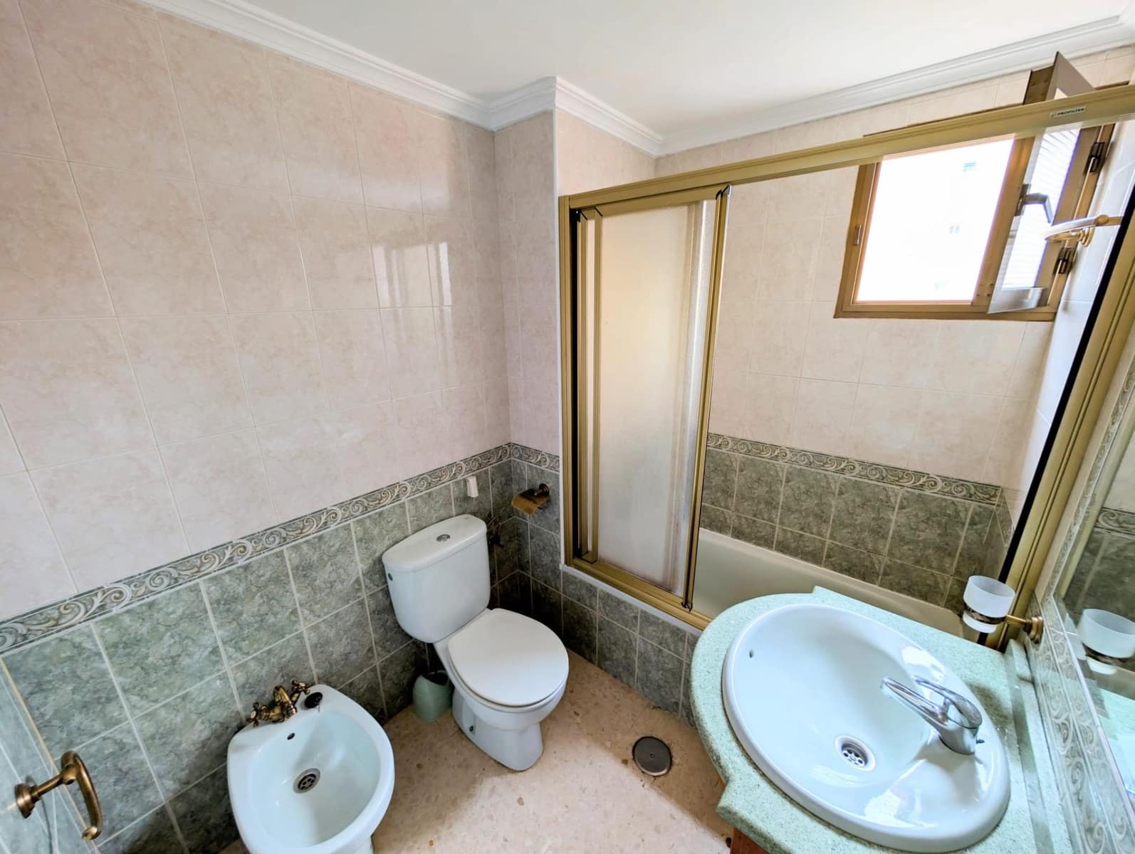 3 bedroom Flat for sale in Seville city - € 210,000 (Ref: 9391006)