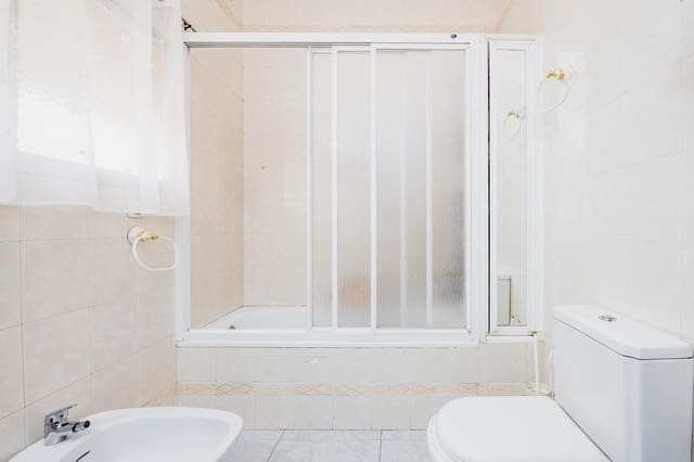 5 soveværelse Rækkehus til salg i Brenes - € 300.000 (Ref: 9396111)