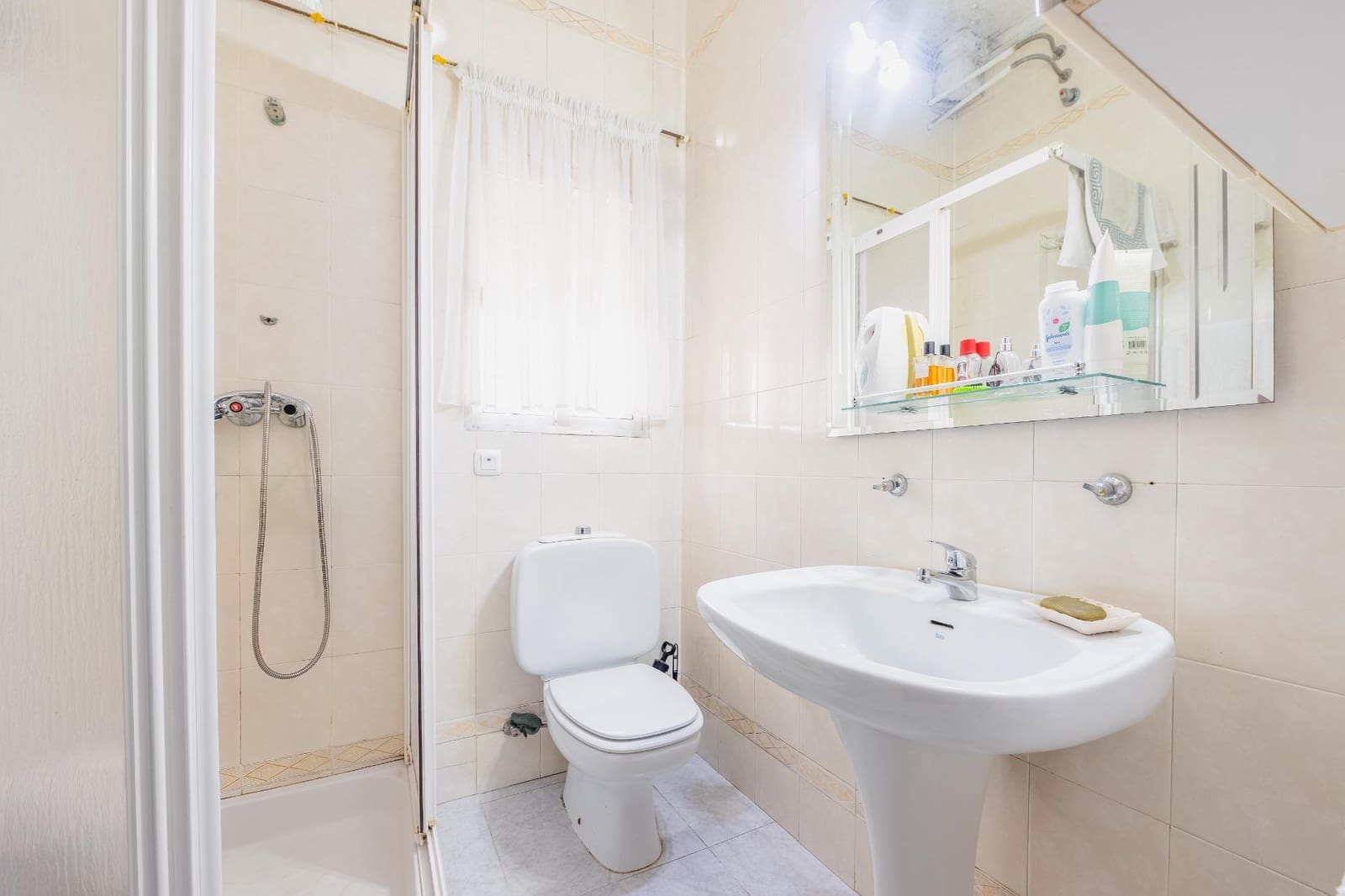 5 quarto Moradia em Banda para venda em Brenes - 300 000 € (Ref: 9396111)