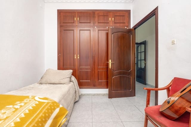 5 sypialnia Dom szeregowy na sprzedaż w Brenes - 300 000 € (Ref: 9396111)