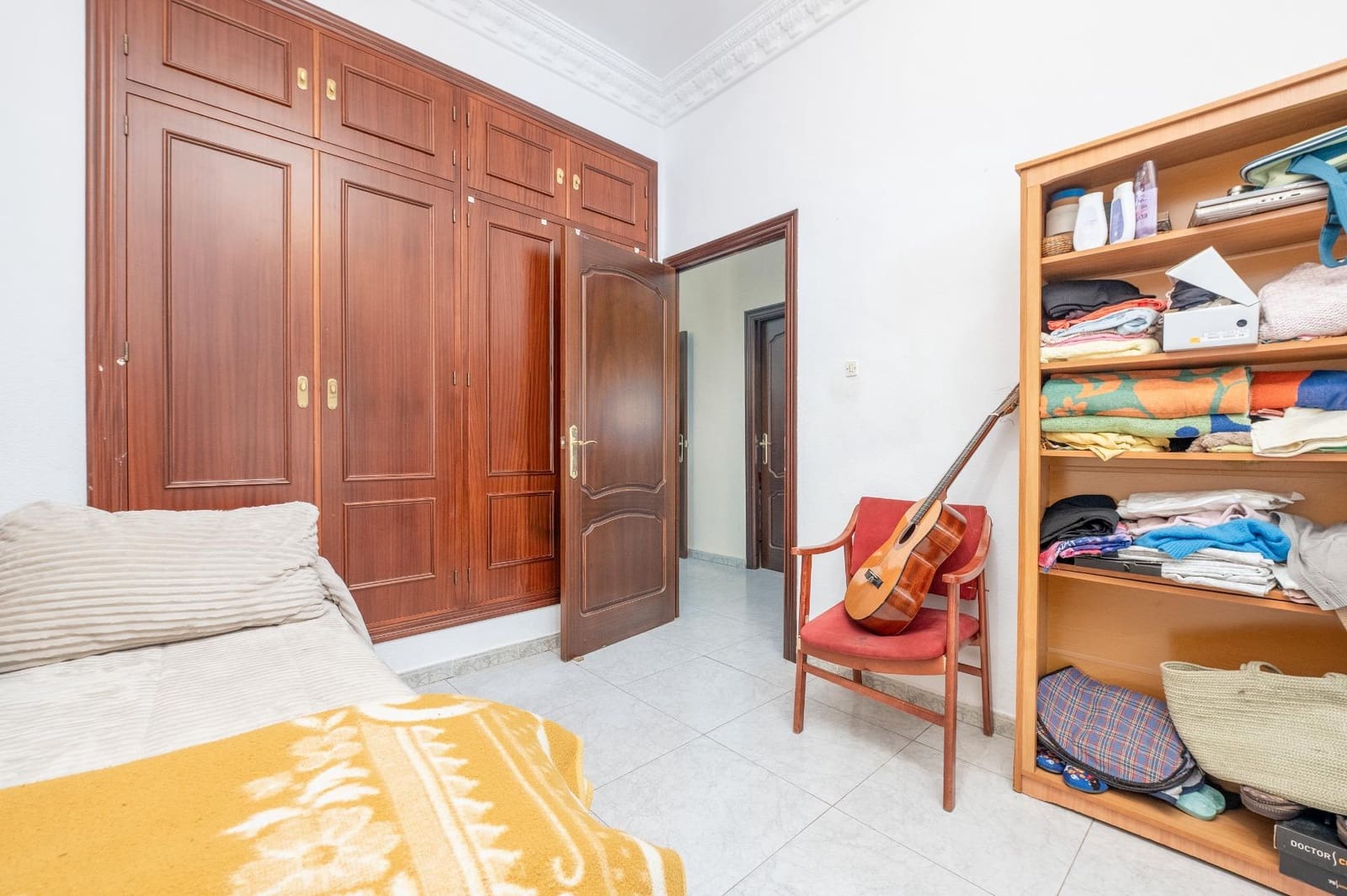 5 bedroom Terraced Villa for sale in Brenes - € 300,000 (Ref: 9396111)