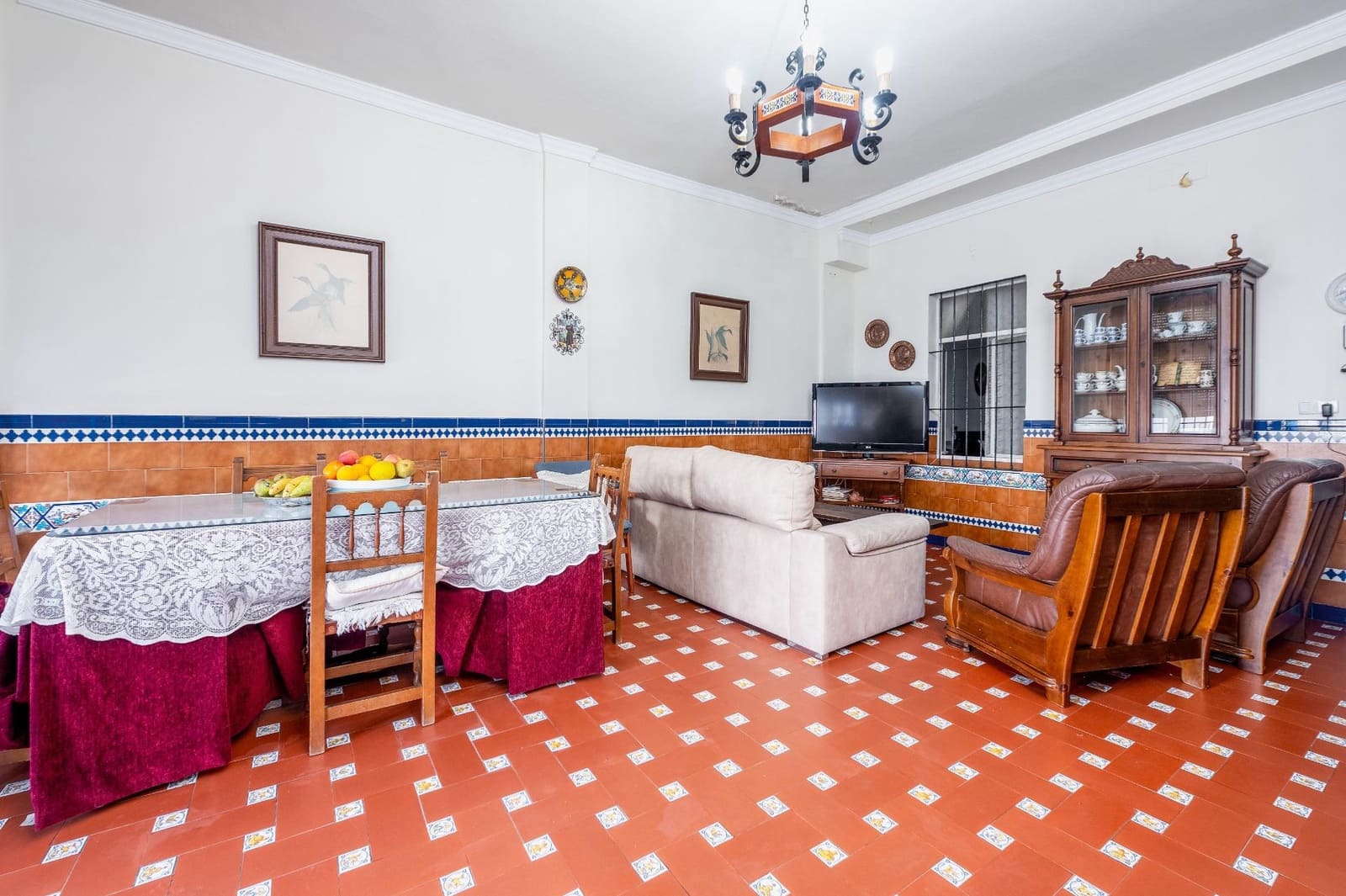 5 bedroom Terraced Villa for sale in Brenes - € 300,000 (Ref: 9396111)