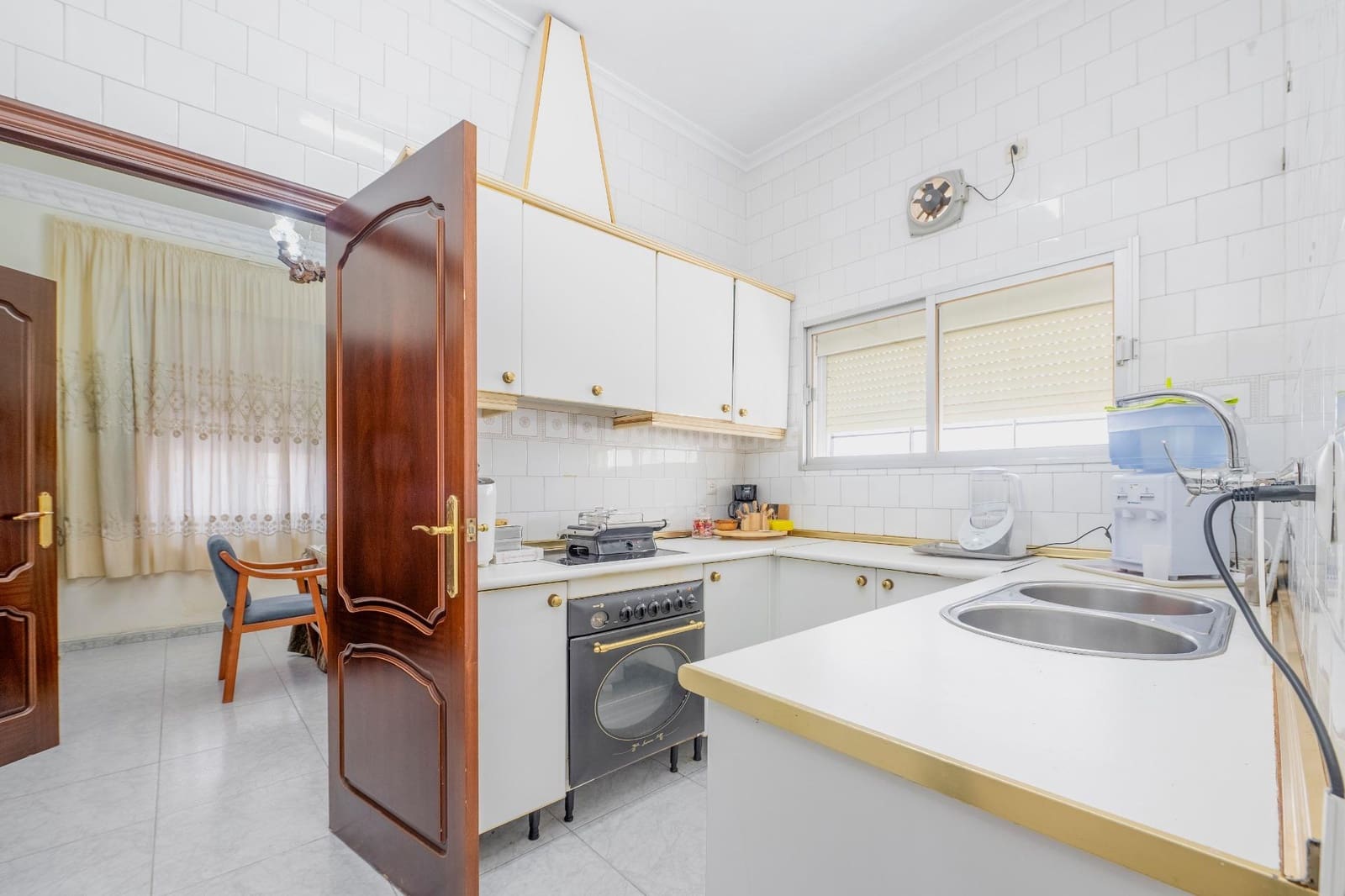 5 bedroom Terraced Villa for sale in Brenes - € 300,000 (Ref: 9396111)