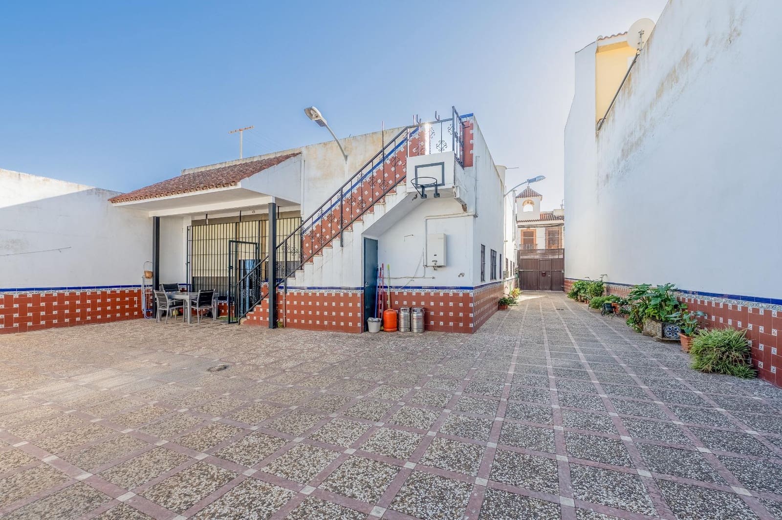 5 quarto Moradia em Banda para venda em Brenes - 300 000 € (Ref: 9396111)