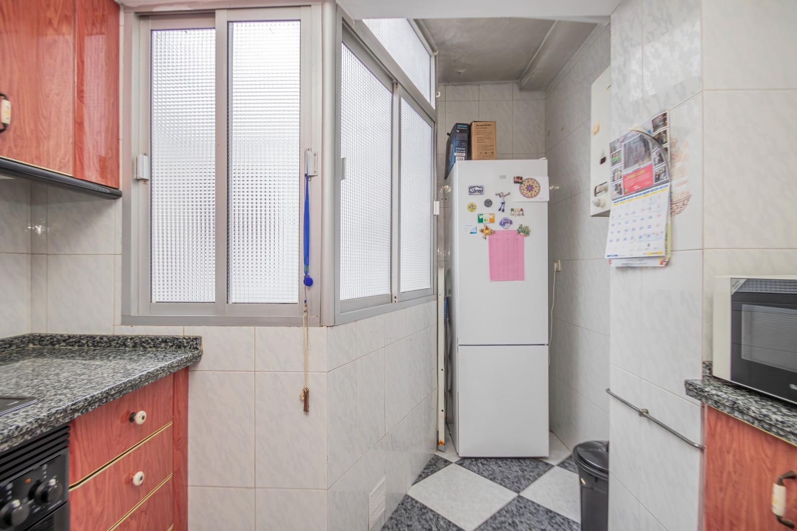 3 slaapkamer Flat te koop in Sevilla stad - € 160.000 (Ref: 9396112)