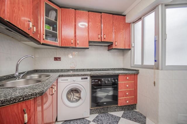 3 soveværelse Lejlighed til salg i Sevilla by - € 160.000 (Ref: 9396112)