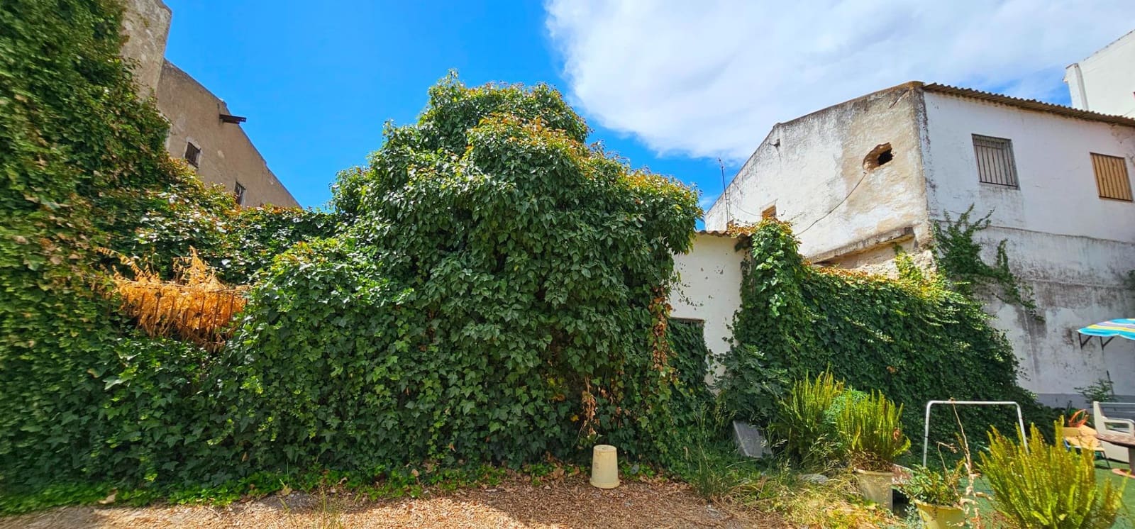 Terraced Villa for sale in La Algaba - € 250,000 (Ref: 9396113)