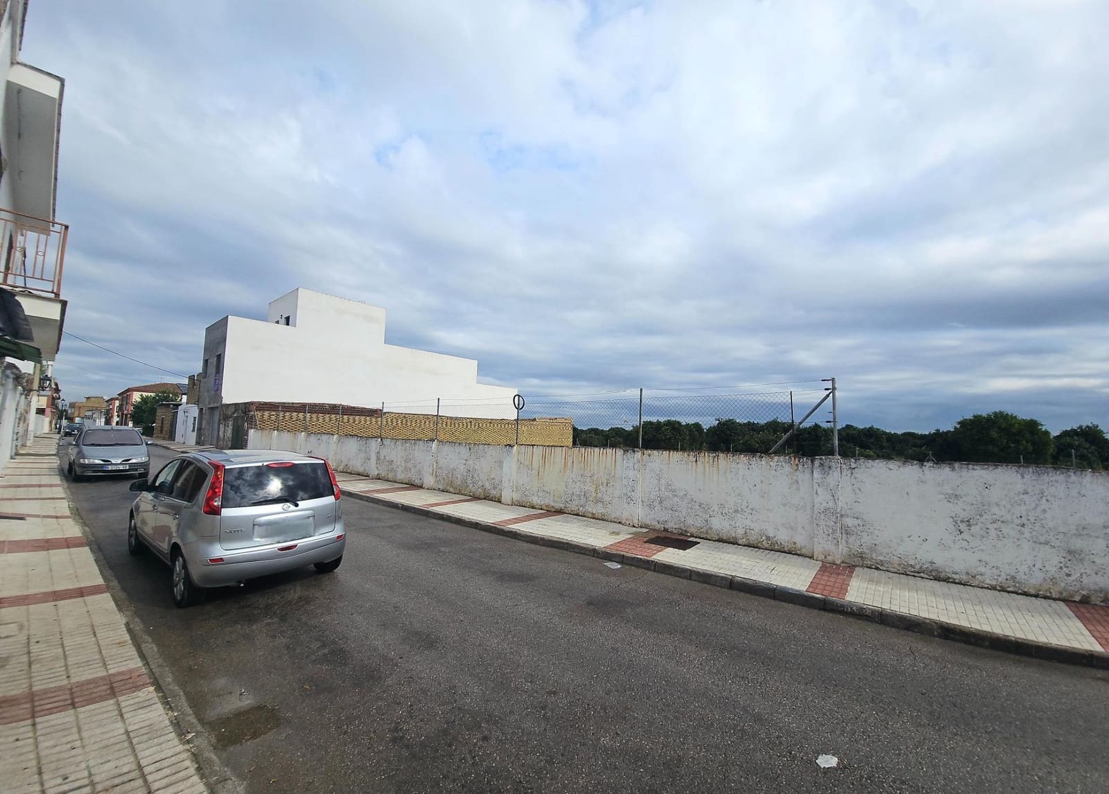 Działka budowlana na sprzedaż w La Algaba - 250 000 € (Ref: 9398594)