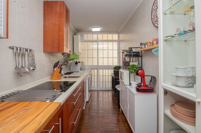 3 makuuhuone Asunto myytävänä paikassa Sevilla kaupunki - 195 000 € (Ref: 9401272)