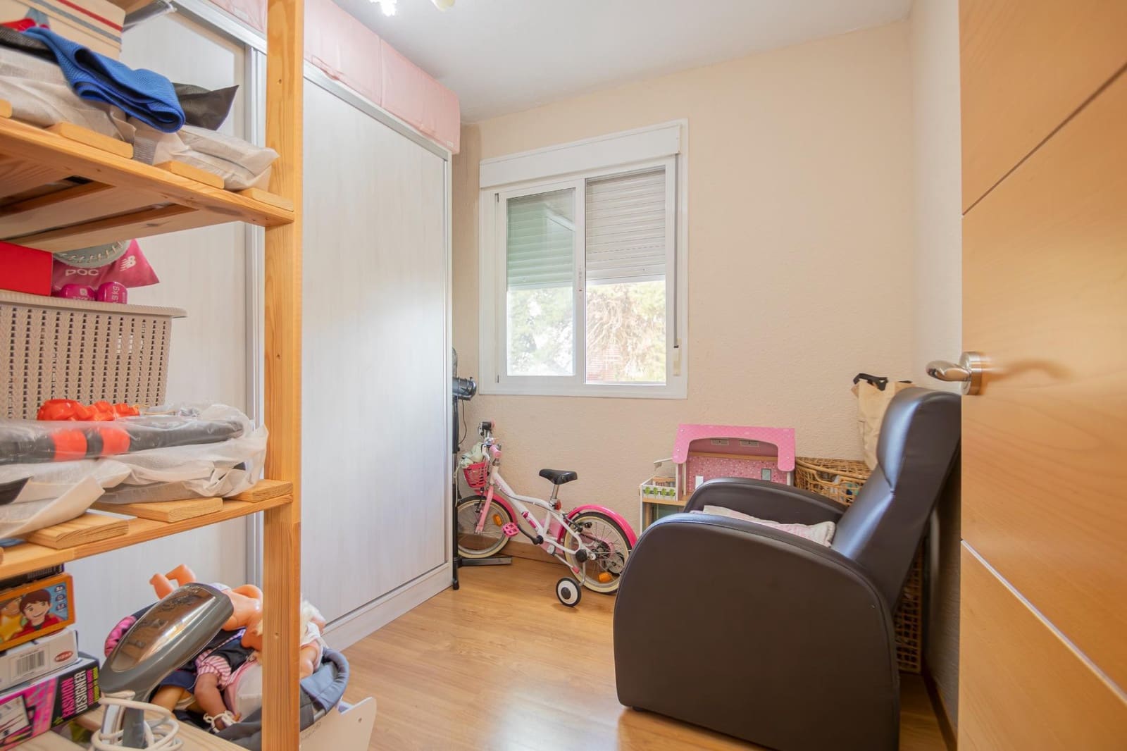 3 makuuhuone Asunto myytävänä paikassa Sevilla kaupunki - 195 000 € (Ref: 9401272)