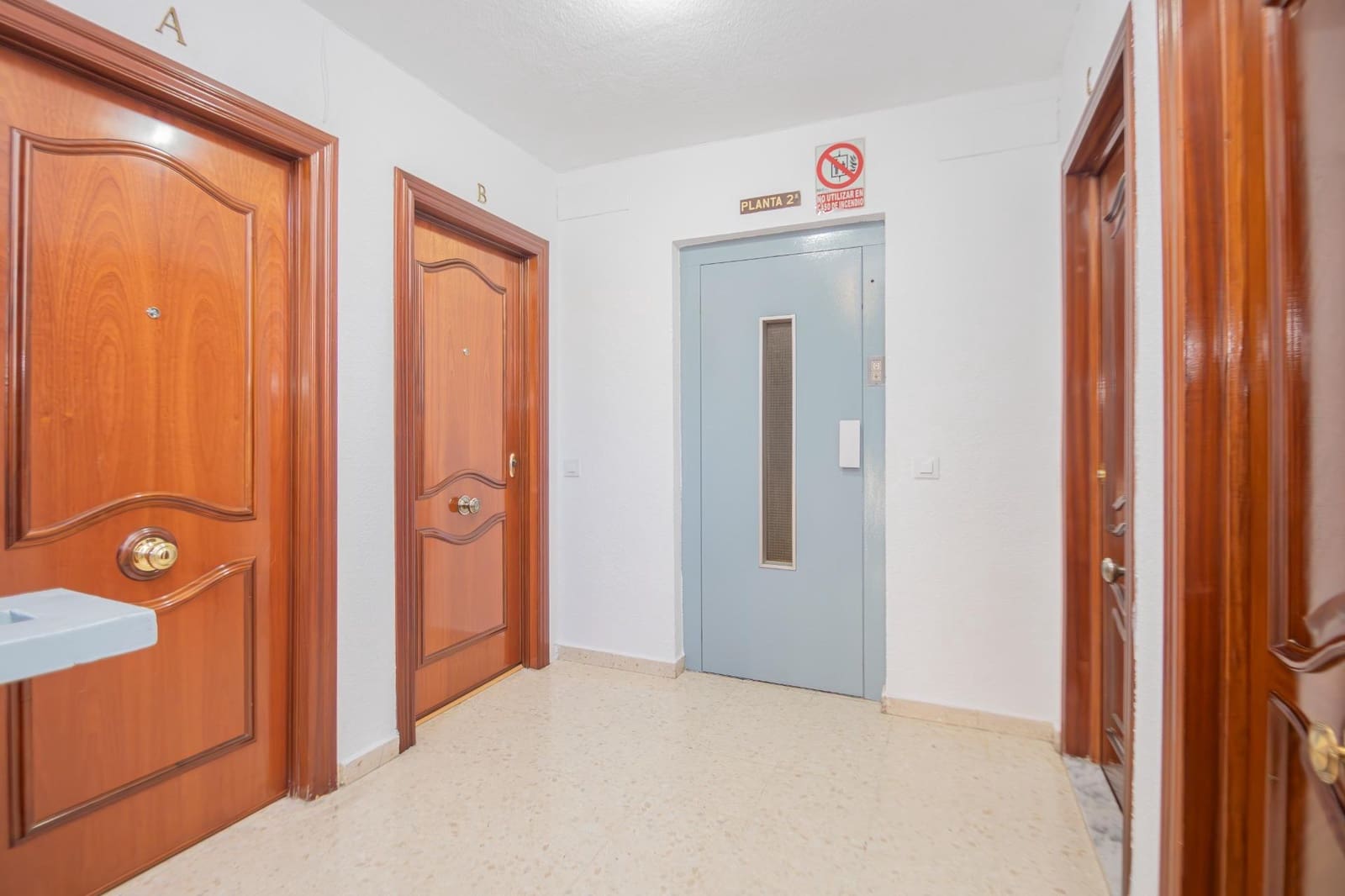 3 makuuhuone Asunto myytävänä paikassa Sevilla kaupunki - 195 000 € (Ref: 9401272)