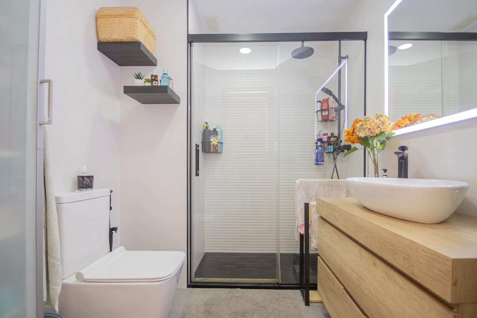 3 bedroom Flat for sale in Seville city - € 195,000 (Ref: 9401272)