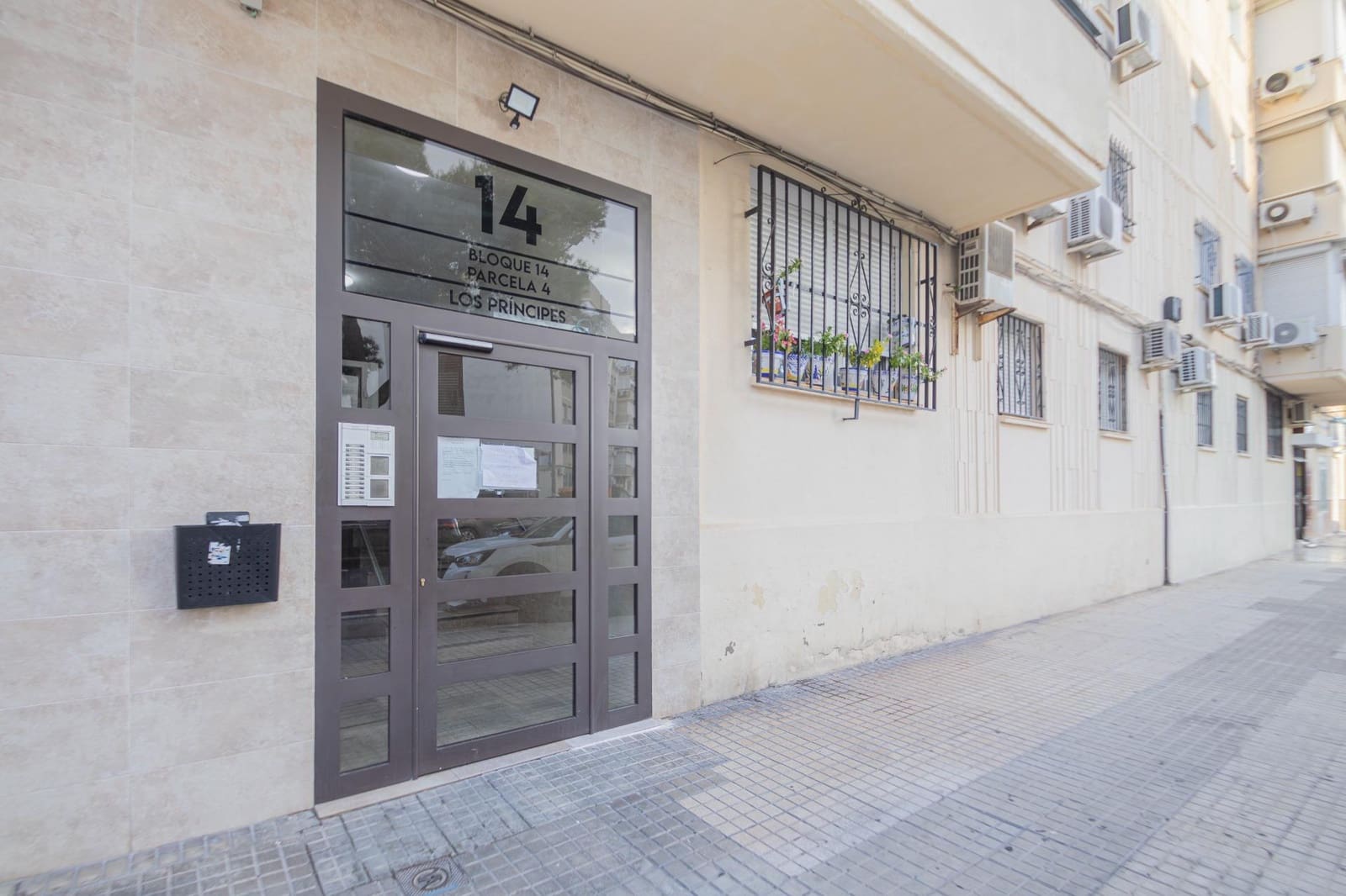 3 bedroom Flat for sale in Seville city - € 195,000 (Ref: 9401272)
