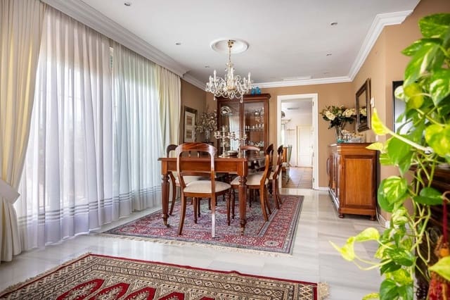 7 bedroom Villa for rent in Bormujos with pool - € 3,750 (Ref: 9401274)