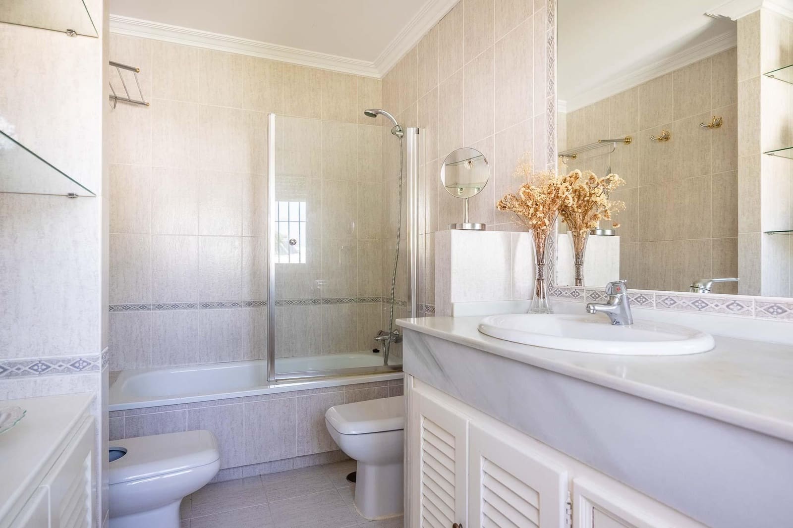 7 soverom Villa til leie i Bormujos med svømmebasseng - € 3 750 (Ref: 9401274)