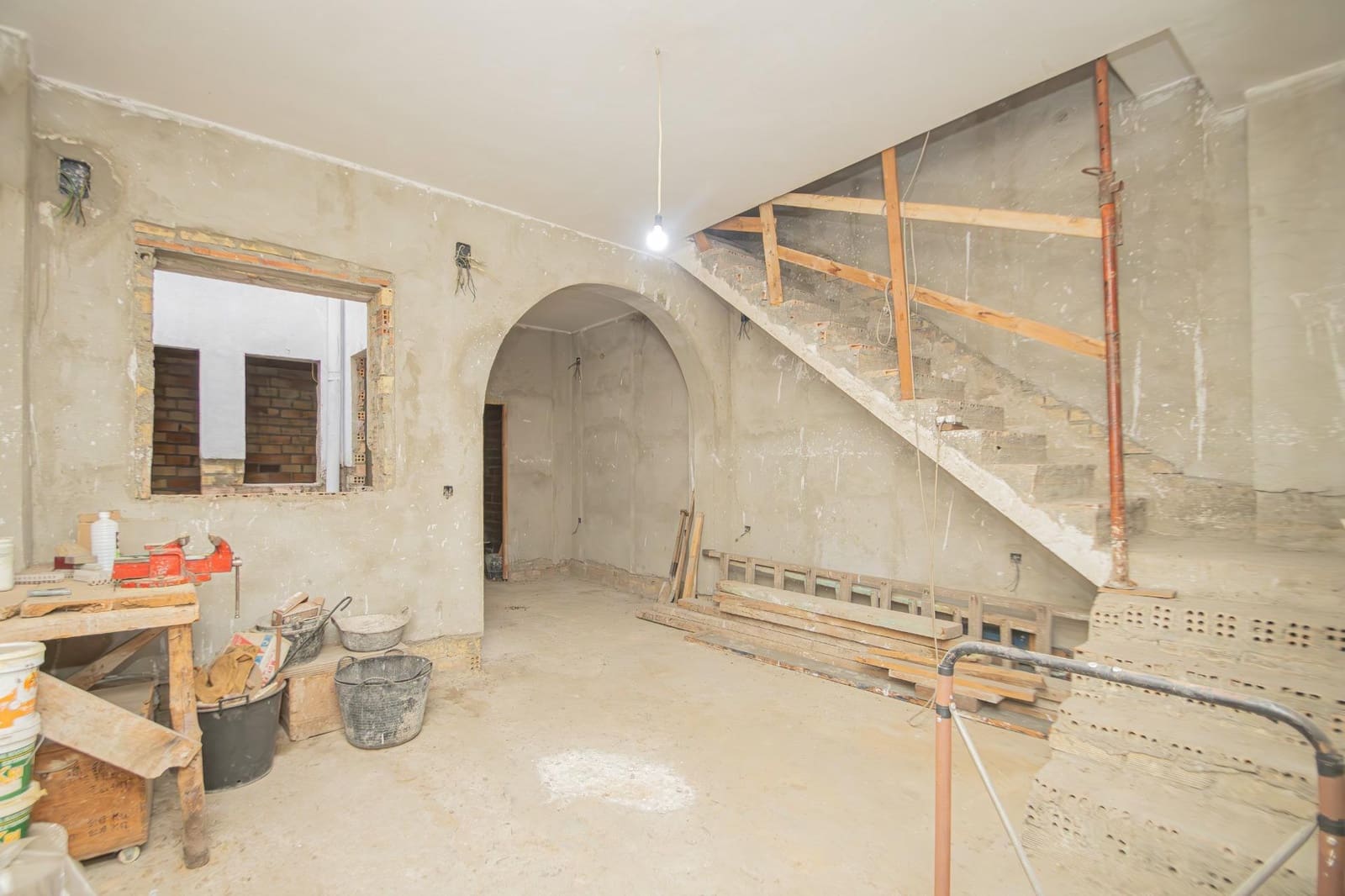 3 bedroom Terraced Villa for sale in Seville city with garage - € 125,000 (Ref: 9406731)