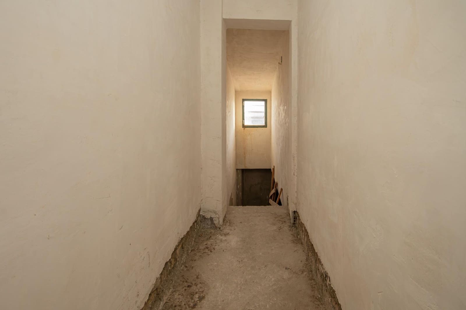 3 bedroom Terraced Villa for sale in Seville city with garage - € 125,000 (Ref: 9406731)