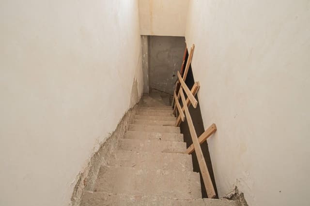 3 soveværelse Rækkehus til salg i Sevilla by med garage - € 125.000 (Ref: 9406731)