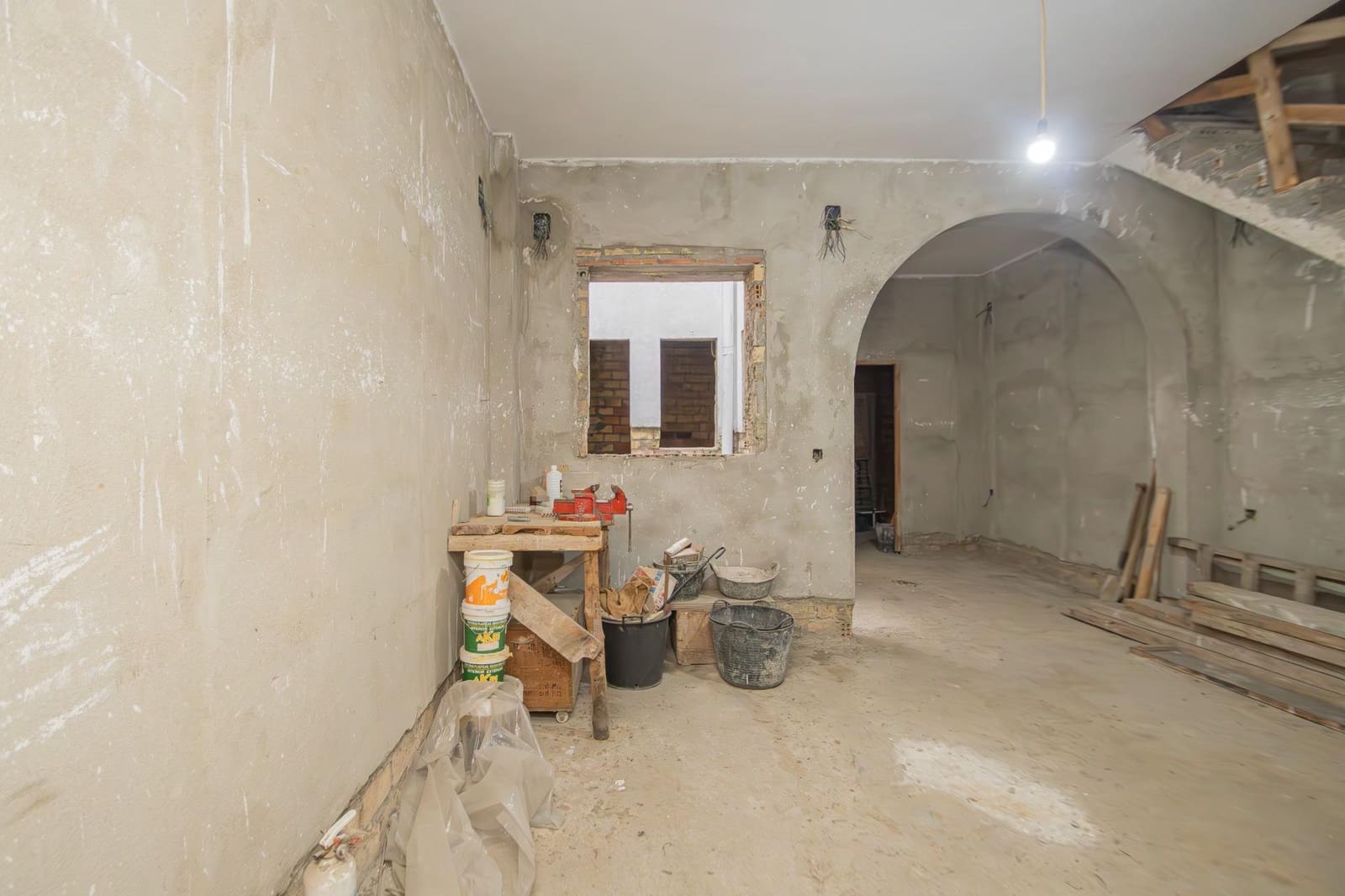 3 bedroom Terraced Villa for sale in Seville city with garage - € 125,000 (Ref: 9406731)