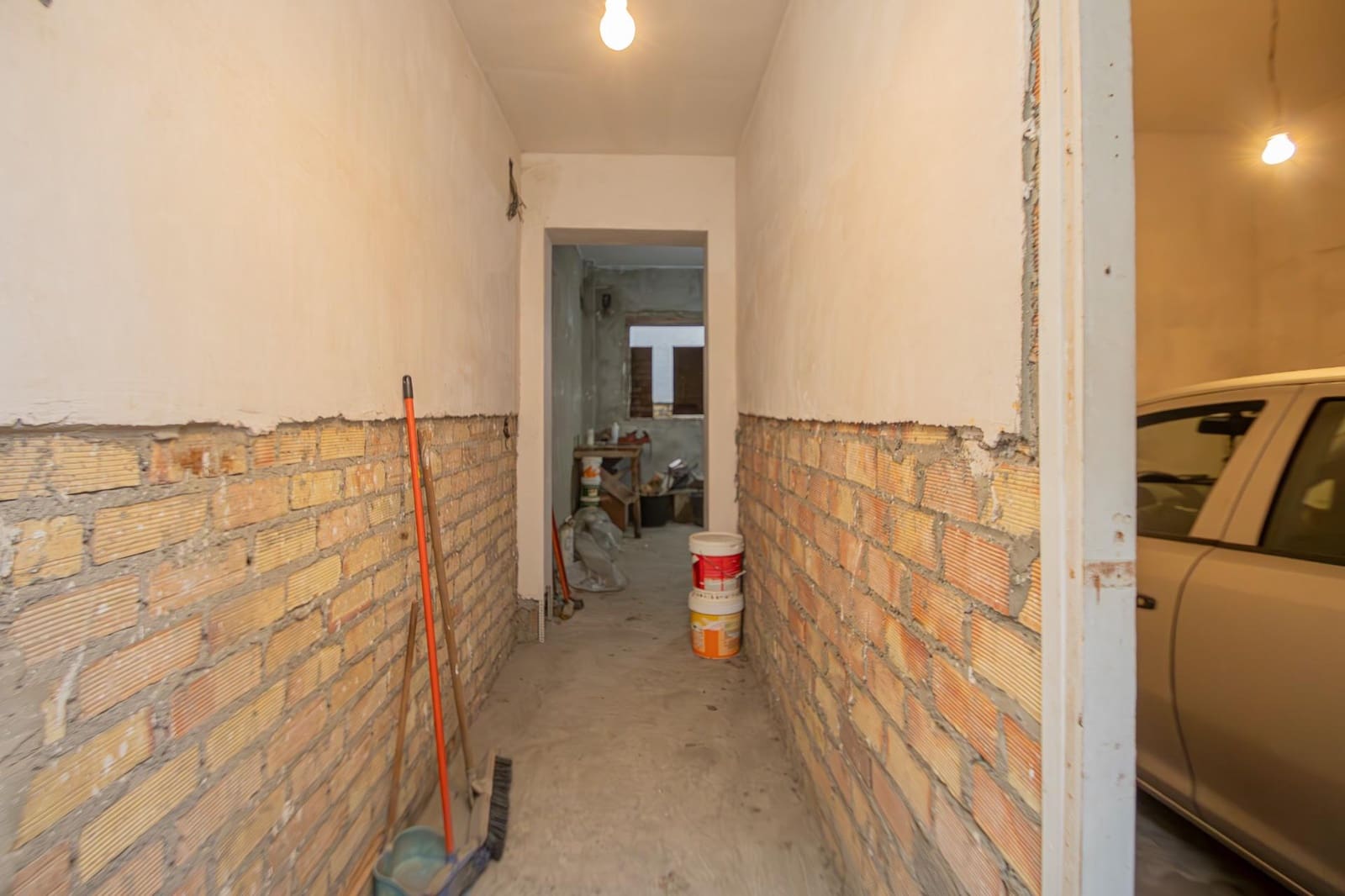 3 bedroom Terraced Villa for sale in Seville city with garage - € 125,000 (Ref: 9406731)