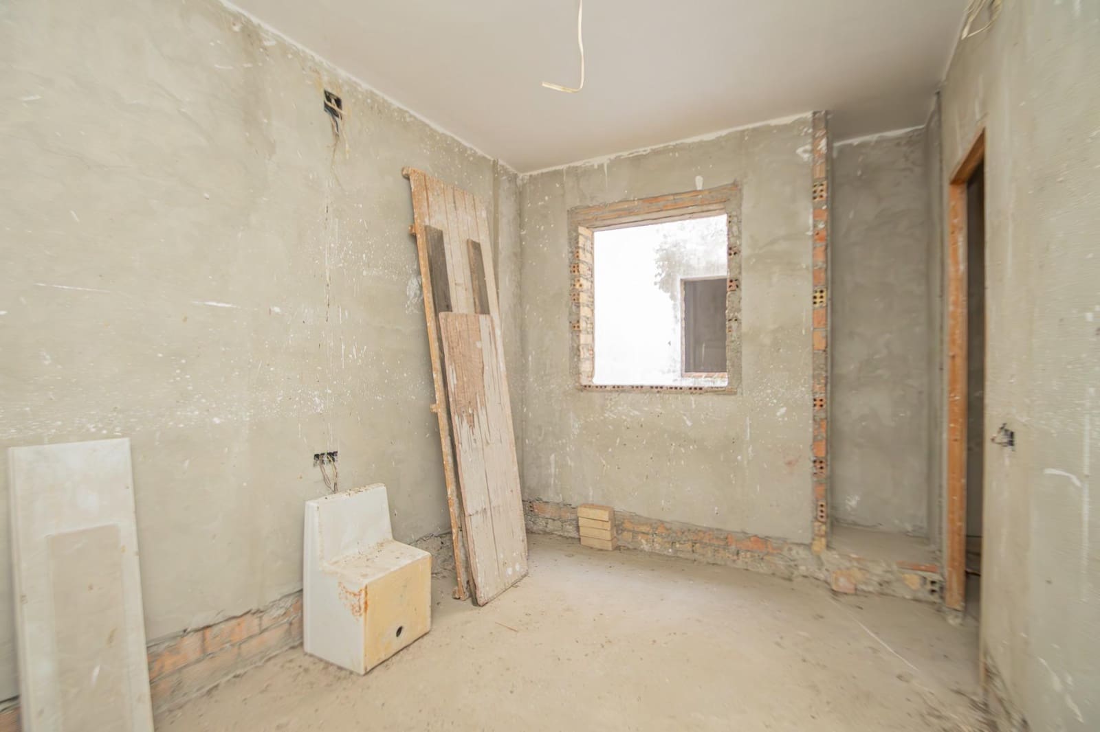 3 bedroom Terraced Villa for sale in Seville city with garage - € 125,000 (Ref: 9406731)