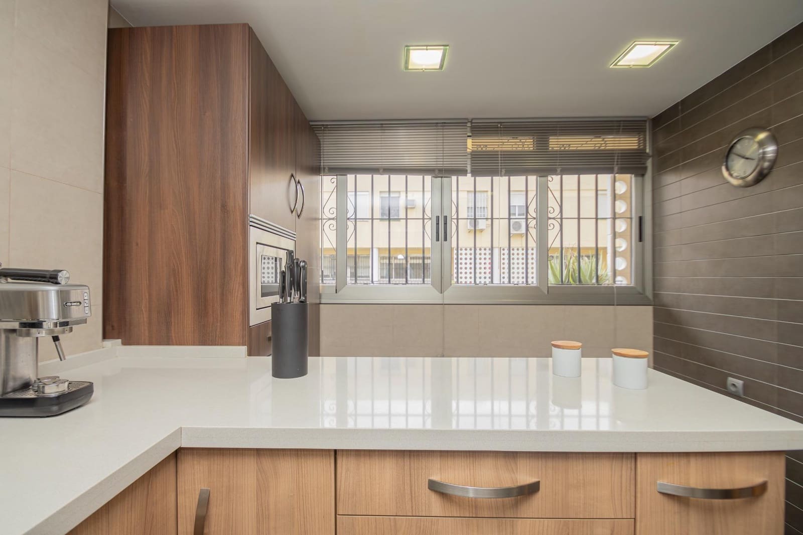 3 makuuhuone Huoneisto myytävänä paikassa Sevilla kaupunki - 220 000 € (Ref: 9406732)