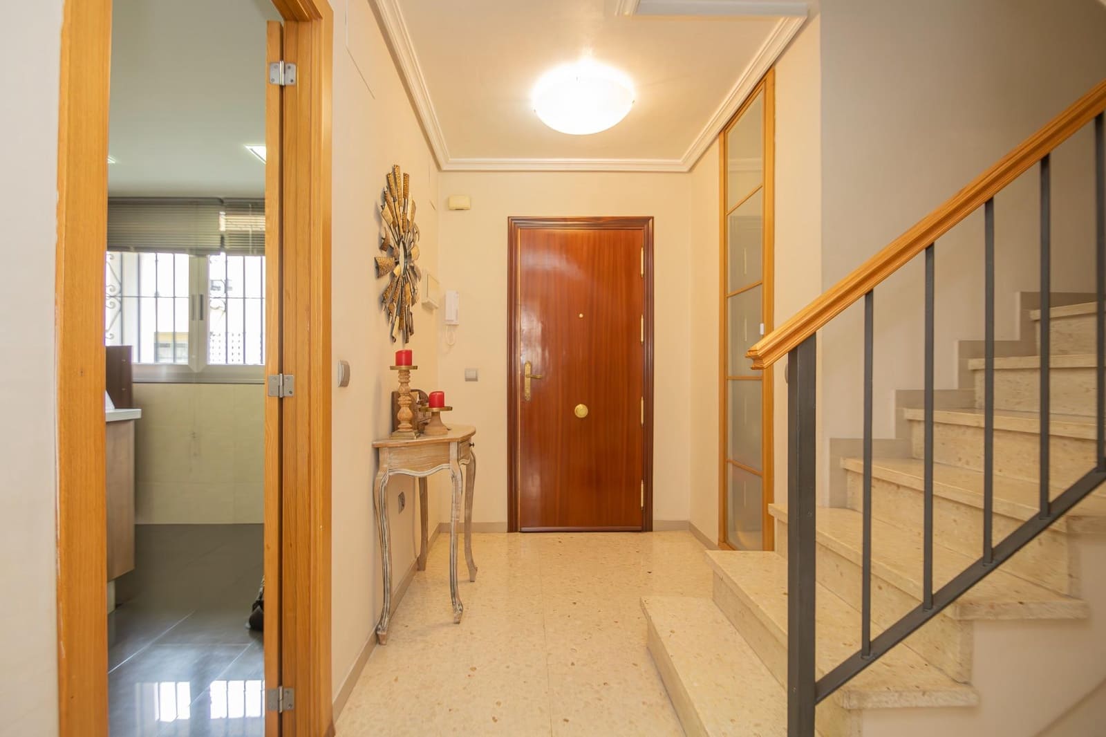 3 makuuhuone Huoneisto myytävänä paikassa Sevilla kaupunki - 220 000 € (Ref: 9406732)