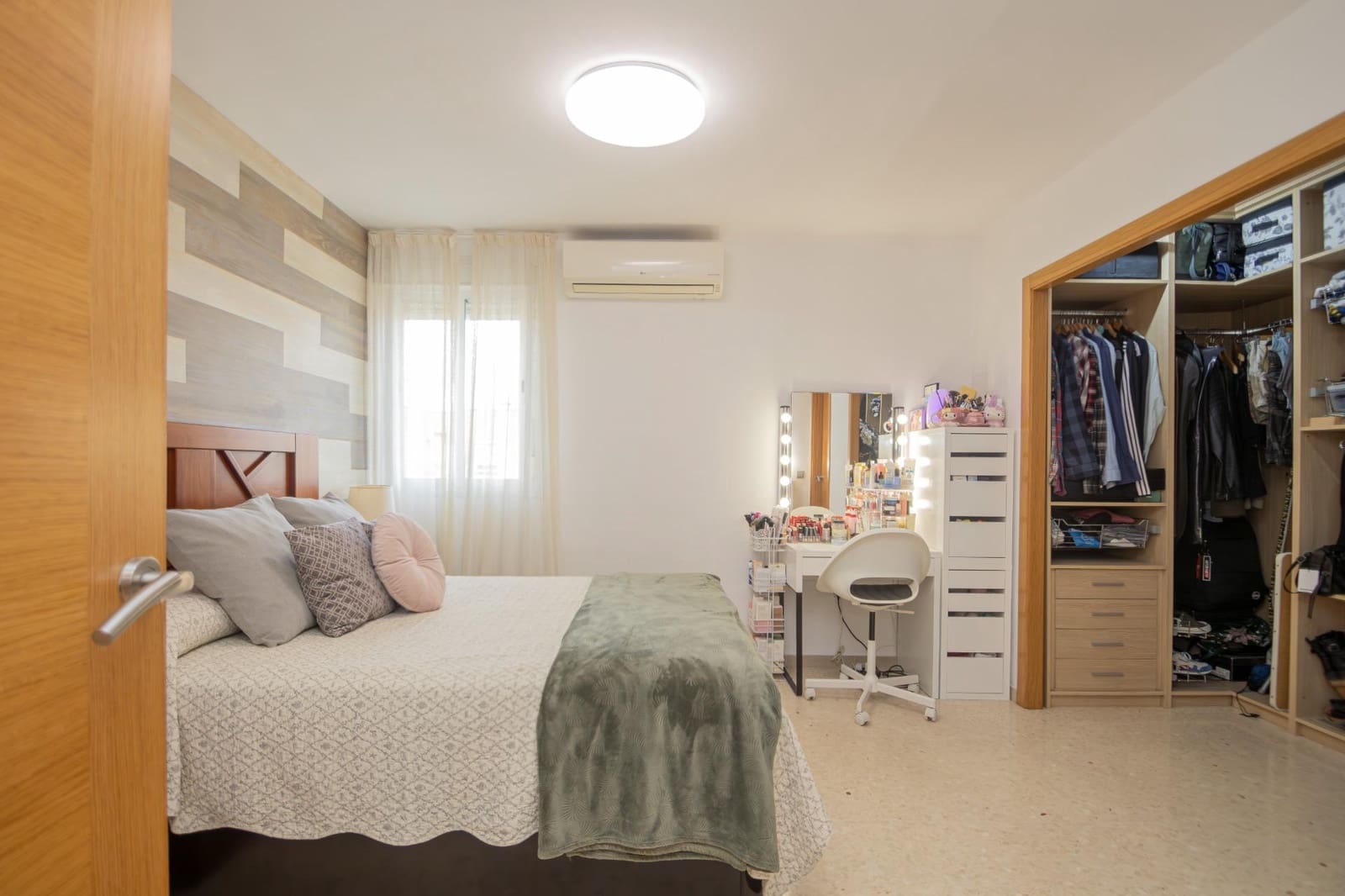 3 makuuhuone Huoneisto myytävänä paikassa Sevilla kaupunki - 220 000 € (Ref: 9406732)