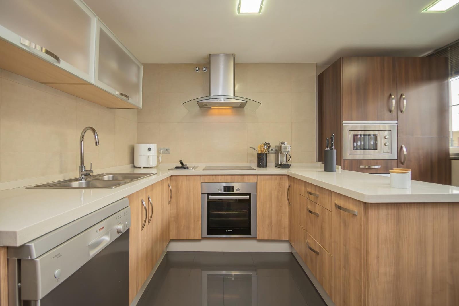 3 bedroom Apartment for sale in Seville city - € 220,000 (Ref: 9406732)