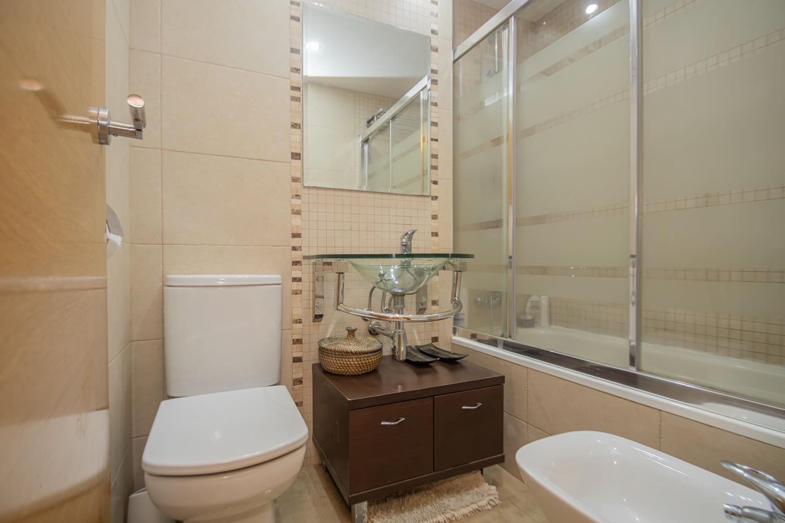 3 bedroom Apartment for sale in Seville city - € 220,000 (Ref: 9406732)